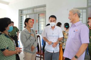 Tổ đại biểu Quốc hội số 1 tiếp xúc cử tri trước kỳ họp thứ tư