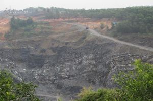 38/44 mỏ khai thác khoáng sản đang hoạt động