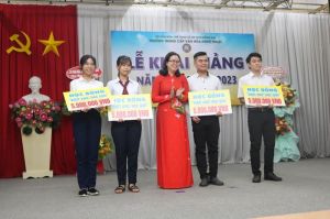 Trường trung cấp Văn hóa nghệ thuật Đồng Nai đón 79 học sinh mới