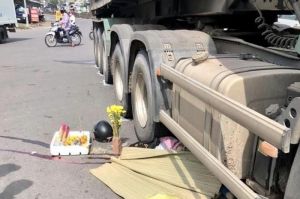 2 vụ tai nạn giao thông nghiêm trọng ở vòng xoay Cổng 11