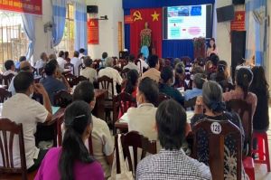 Phổ biến giải pháp ứng phó biến đổi khí hậu cho nông dân