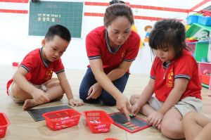 Tìm lời giải cho “bài toán” thiếu giáo viên mầm non