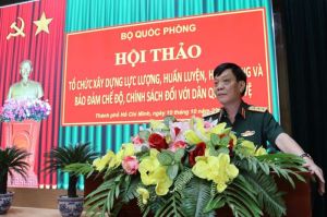 Phó Chủ tịch UBND tỉnh Võ Tấn Đức dự hội thảo về dân quân tự vệ