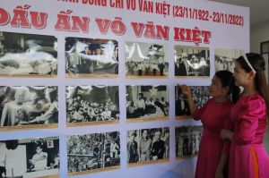 Trưng bày sách kỷ niệm 100 năm ngày sinh cố Thủ tướng Võ Văn Kiệt