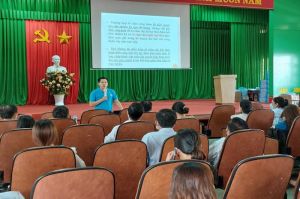 Xây dựng đội ngũ cán bộ Công đoàn có kỹ năng, bản lĩnh vững vàng