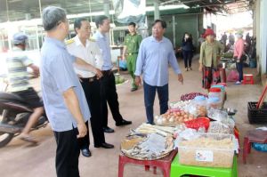 Kiểm tra công tác quản lý tại 22 chợ