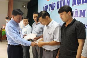 Cán bộ văn hóa cơ sở giỏi thì phong trào sẽ mạnh