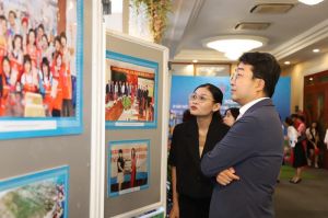 Triển lãm ảnh Việt Nam - Hàn Quốc: Mối quan hệ gắn bó bền chặt