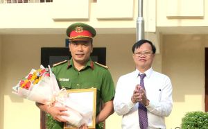 Khen thưởng đột xuất các đơn vị có thành tích trong phòng, chống tội phạm