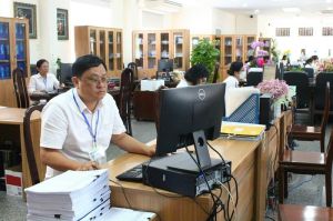 Chăm lo đời sống vật chất và tinh thần cho người lao động