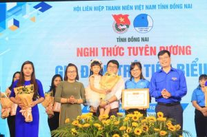 Đồng Nai có một gia đình được tuyên dương gia đình trẻ Việt Nam tiêu biểu năm 2022