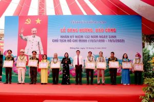 3 tập thể, cá nhân của Đồng Nai được Thủ tướng tặng bằng khen có thành tích tiêu biểu trong học tập và làm Bác