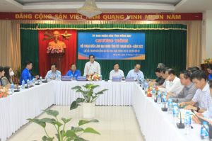 Lãnh đạo UBND tỉnh đối thoại với thanh niên