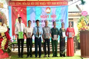 Đoàn kết toàn dân tộc nhìn từ những ngày hội ấp, khu phố