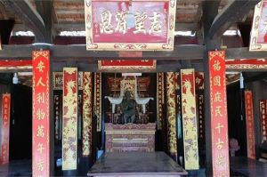 Bảo quản, sơn son thếp vàng hoành phi, liễn đối các di tích