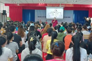 Tọa đàm trang bị kỹ năng hôn nhân gia đình cho công nhân