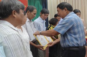 Nhơn Trạch khen thưởng nhiều tập thể và cá nhân có đóng góp cho công tác mặt trận năm 2022