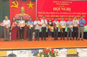 Tiếp tục làm tốt công tác tham mưu cho cấp ủy