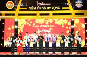 Nhiều hoạt động thắm tình quân - dân