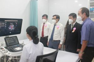 Từ 1-1-2023, tăng thu nhập cho nhân viên y tế khối công lập