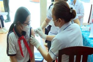 Số ca mắc mới Covid-19 và bệnh nhân nặng tăng nhẹ