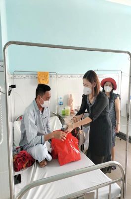 Những người chuyên đi… xin