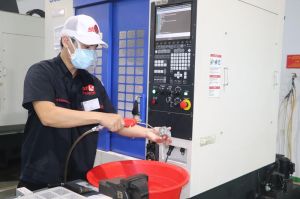 Xuất khẩu máy móc, thiết bị đạt 2,4 tỷ USD