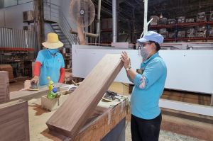 Kiến nghị các giải pháp hỗ trợ lao động bị giảm giờ làm