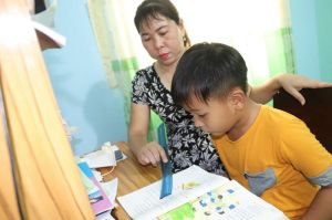 Hạnh phúc của đứa trẻ mồ côi