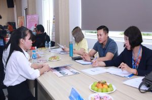 45 doanh nghiệp tham gia Ngày hội việc làm tại Trường Đại học Lạc Hồng