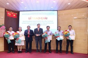 79 tập thể, cá nhân nhận khen thưởng tại các cuộc thi, giải thưởng về khoa học - công nghệ