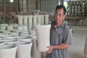 Nặng lòng với nghề gốm