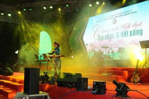 Biểu diễn nghệ thuật Âm nhạc và đời sống