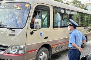 Siết chặt quản lý xe đưa rước học sinh