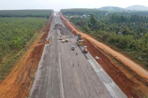 Cao tốc Phan Thiết - Dầu Giây vẫn còn cần thêm khoảng 650 ngàn m3 đất đắp