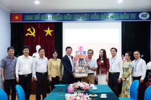 Bí thư Tỉnh ủy thăm và chúc tết các doanh nghiệp