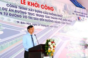 Chủ tịch UBND tỉnh Cao Tiến Dũng phát lệnh khởi công xây dựng cầu Thống Nhất