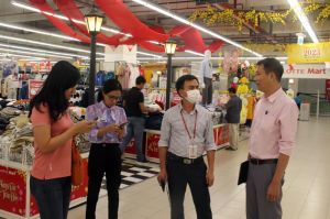 Khảo sát công tác chuẩn bị hàng hóa Tết tại TP.Biên Hòa