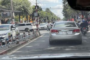 Mùng 2 tết nhiều tuyến đường kẹt xe