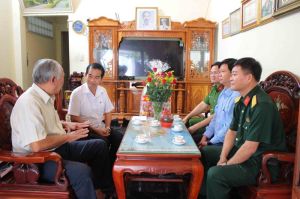 Chủ tịch HĐND tỉnh Thái Bảo thăm chúc Tết các gia đình chính sách, người có công với cách mạng