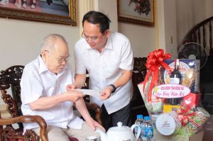 Chúc Tết các đồng chí nguyên lãnh đạo Đoàn đại biểu Quốc hội tỉnh