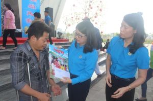 Đa dạng các hoạt động chăm lo Tết cho công nhân lao động