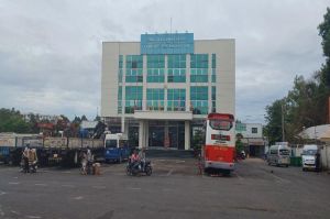 Các bến xe vẫn vắng thưa khách mua vé Tết