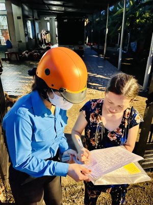 Giao hồ sơ tận nhà dân