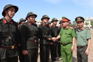 Trung đoàn Cảnh sát Cơ động Đông Nam bộ tổ chức Khai giảng khóa huấn luyện cho hơn 1,6 ngàn chiến sĩ của 8 tỉnh