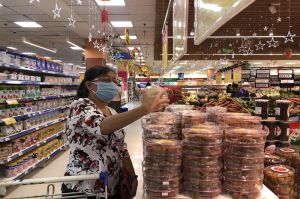 Striving for retail sales of goods and services in 2023 to grow by 9-10%
