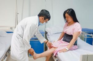 Phẫu thuật thành công cho bệnh nhân bị u trong ống sống hiếm gặp