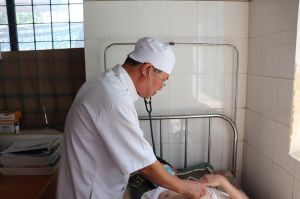 29 năm gắn bó với trạm y tế vùng sâu, vùng xa