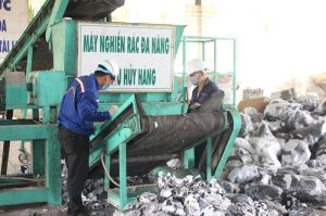 Need to strengthen industrial waste management