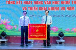Tạo điều kiện để văn nghệ sĩ phát triển tài năng